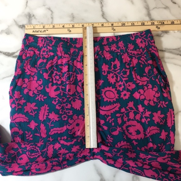 Boden Green Pink Floral Batik Capri Pants Womens 2R Pull‎ On Cropped - Picture 6 of 10
